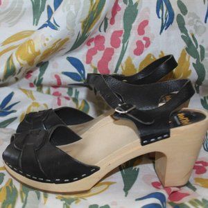 Black Toffel Hasbeens